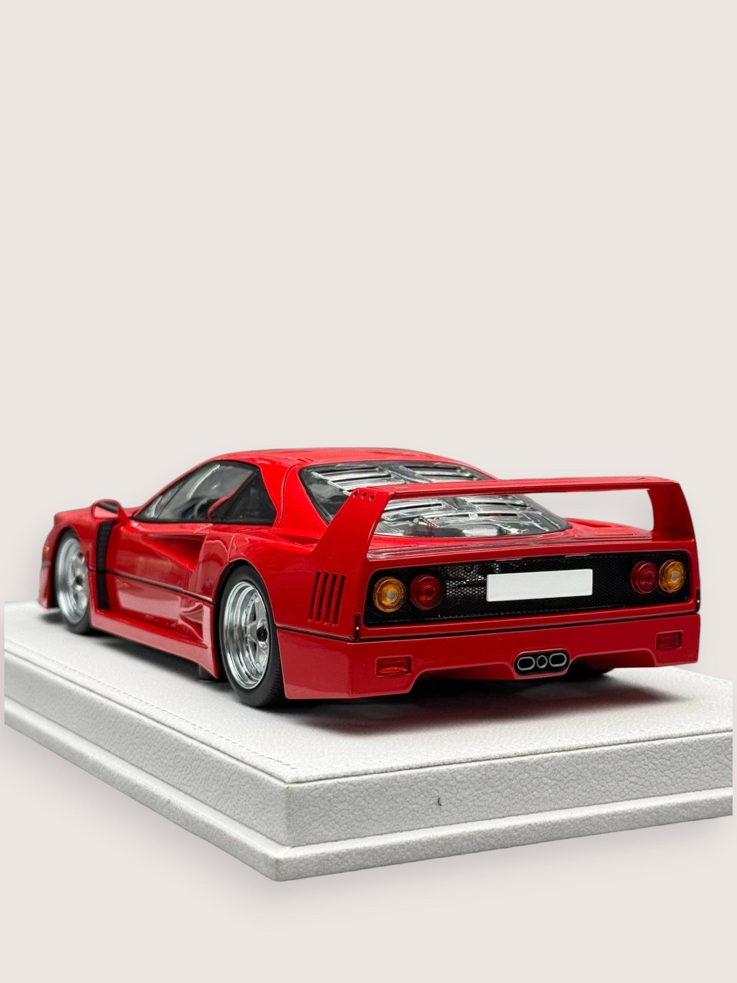 F40