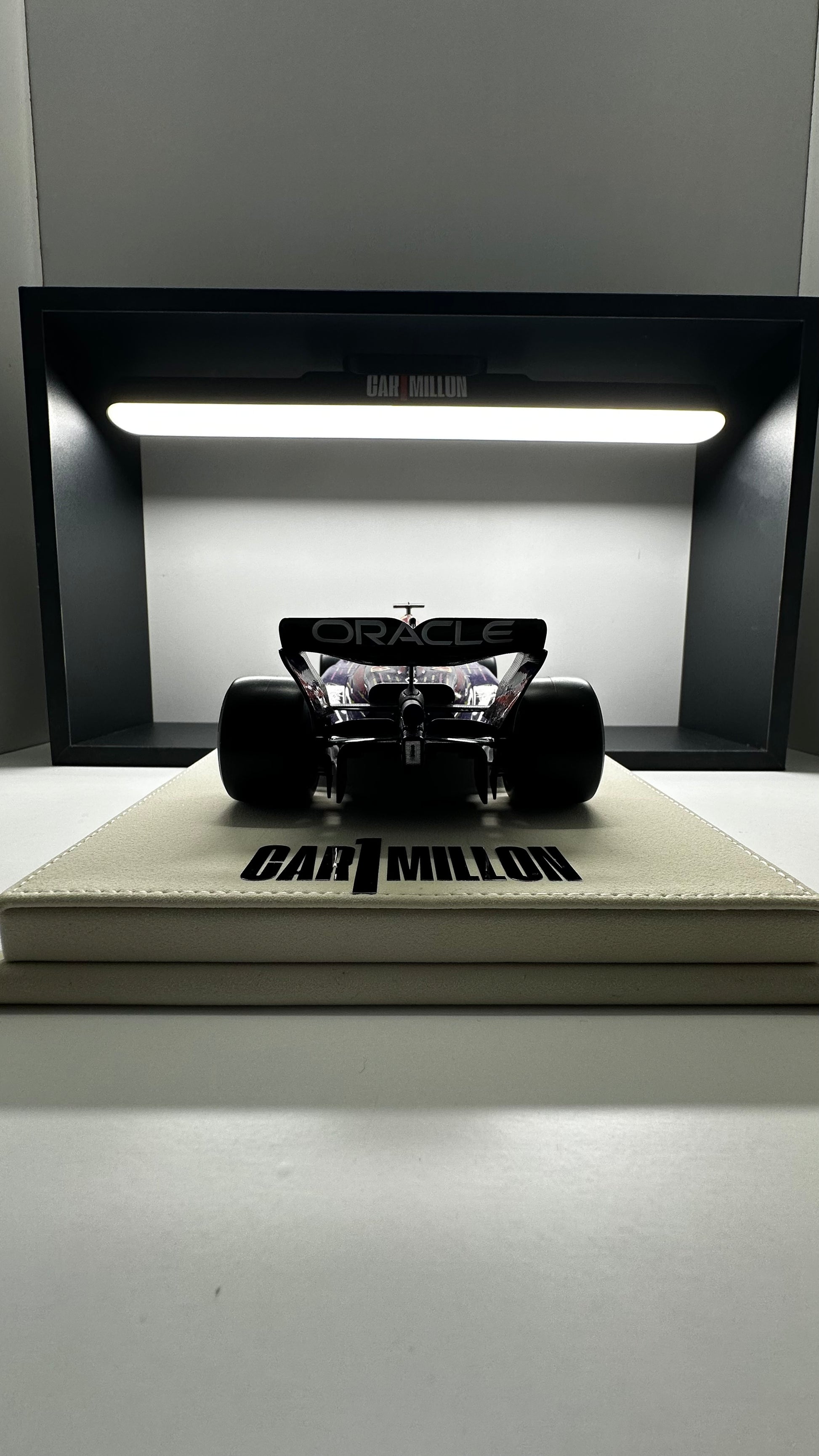 RED BULL RB20 Campeon del Mundo Ganador GP Imola 2024 M. Verstappen