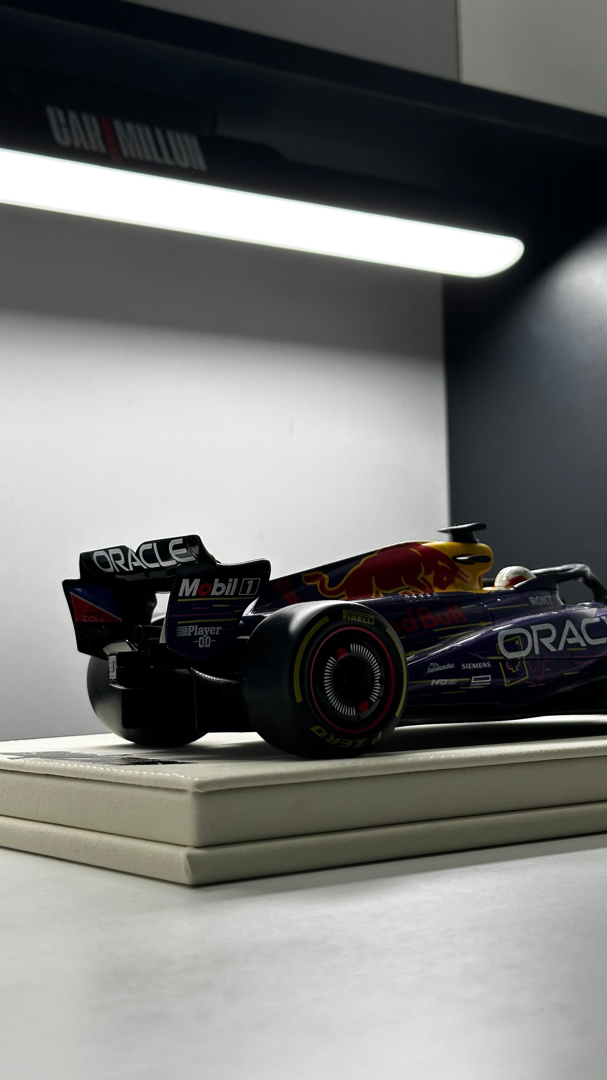 RED BULL RB20 Campeon del Mundo Ganador GP Imola 2024 M. Verstappen