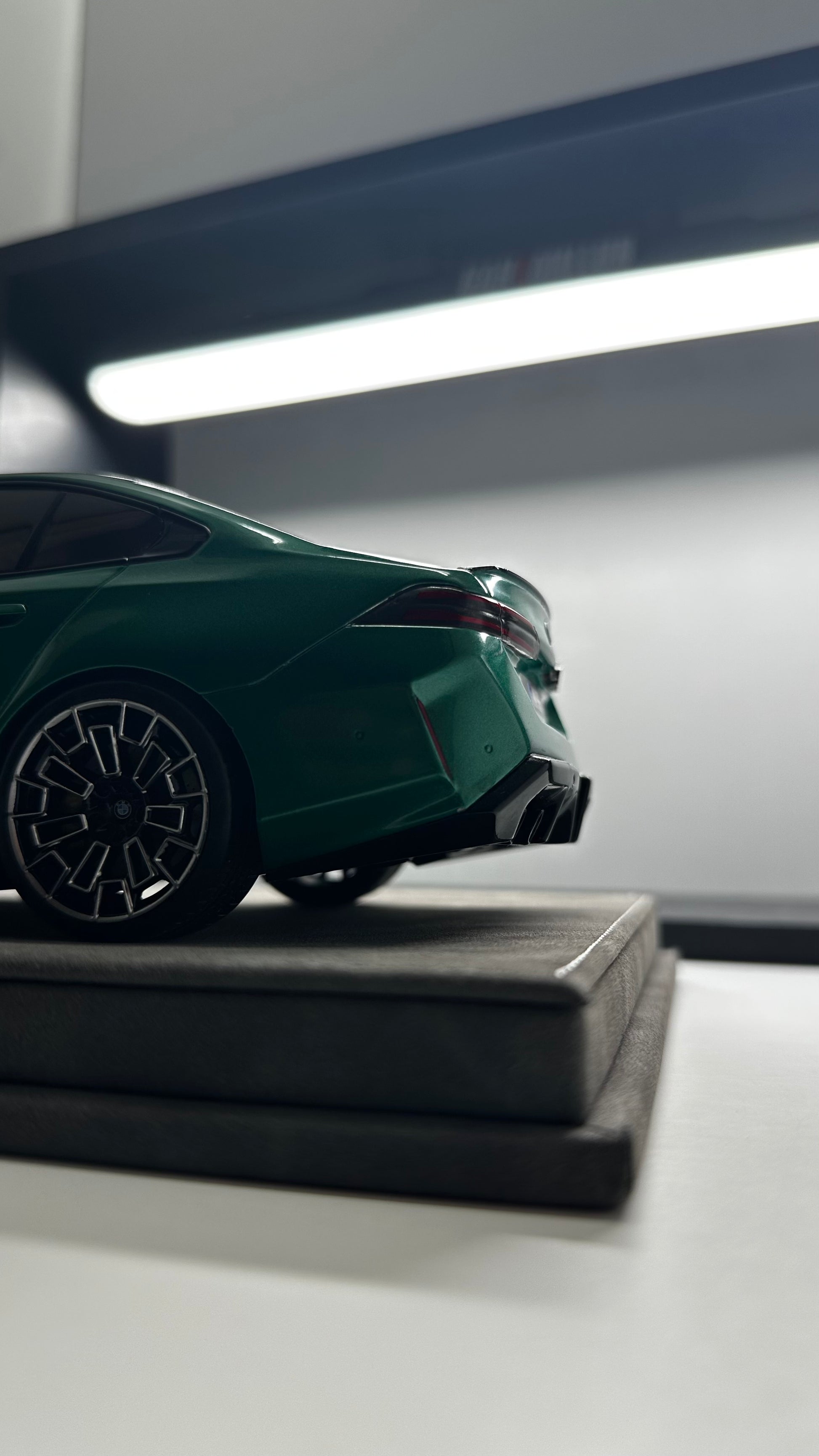 BMW M5 (G90) M 2025 Isle of Man Green Metallic