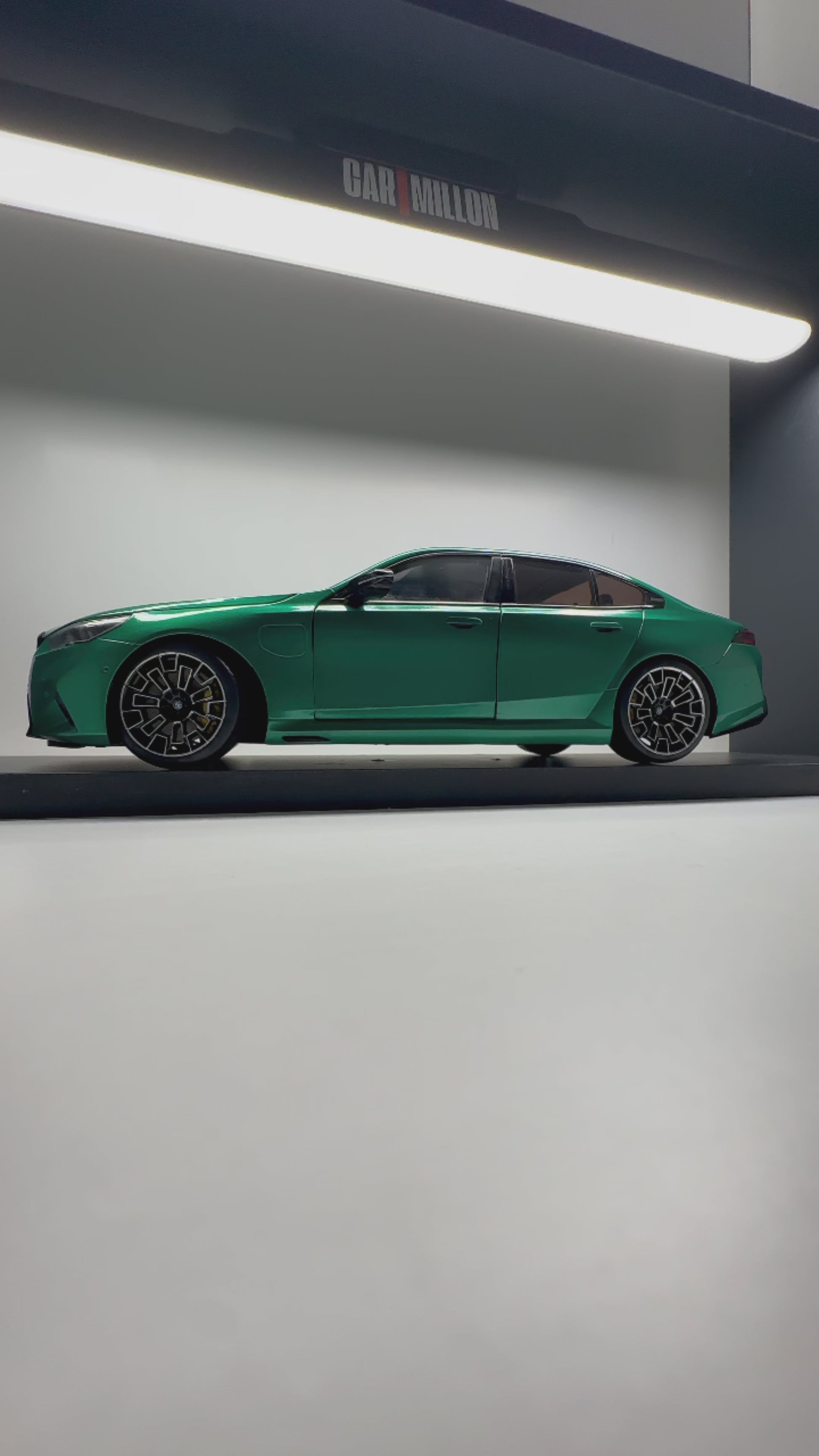 BMW M5 (G90) M 2025 Isle of Man Green Metallic
